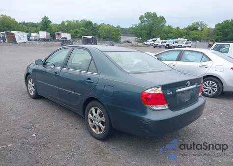2005 Toyota Camry Xle V6 из США, поврежденный, VIN 4T1BF30K15U090278
